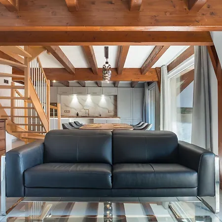 90 M2 Lumineuse - Cour Interieure Alsacienne, Balcon & Parking