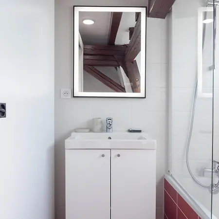 90 M2 Lumineuse - Cour Interieure Alsacienne, Balcon & Parking