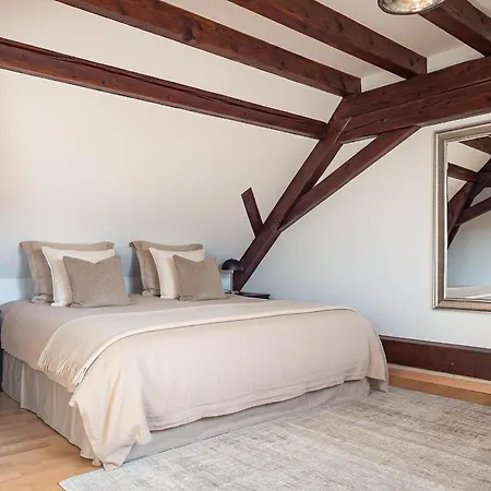 90 M2 Lumineuse - Cour Interieure Alsacienne, Balcon & Parking アパート