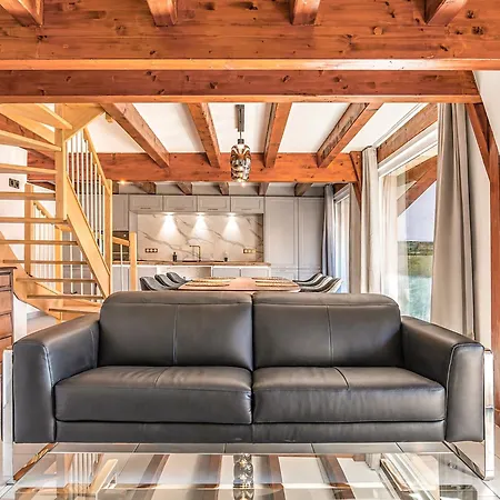 Lumineuse 90m2 Avec Ac I Cour Interieure Alsacienne, Balcon & Parking